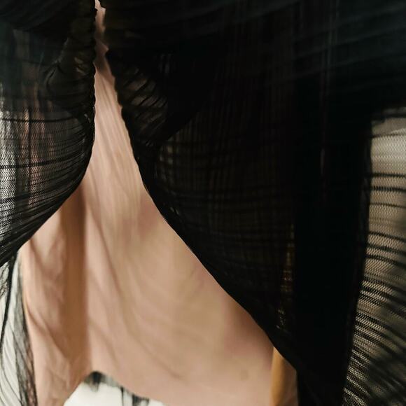 Nha Khanh Black Tulle Shift Lulu High Neckline Lace Collar Zipper Dress size 6 - Picture 14 of 14